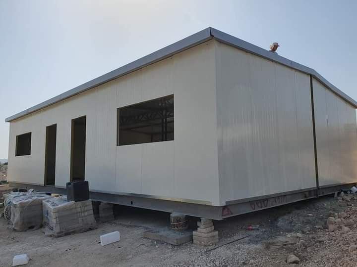 ملاحق ساندوتش بانل