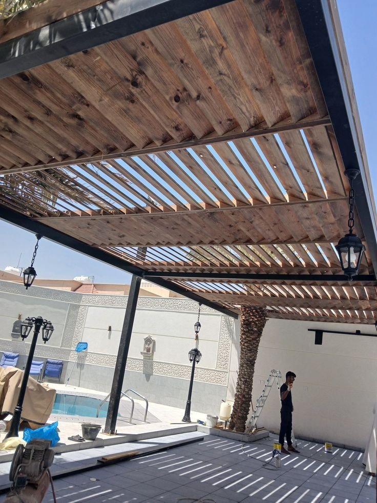 مظلات خشبية للمنازل في حي الياسمين الرياض