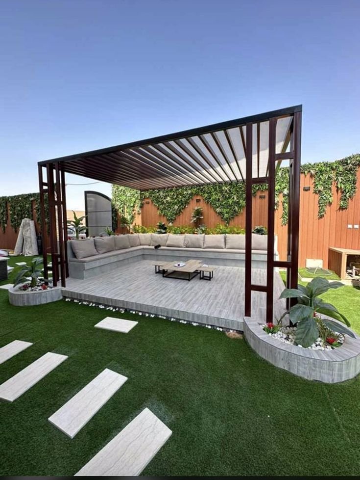 مظلات جلسات حدائق في حي النرجس بالرياض بتصميم حديث.