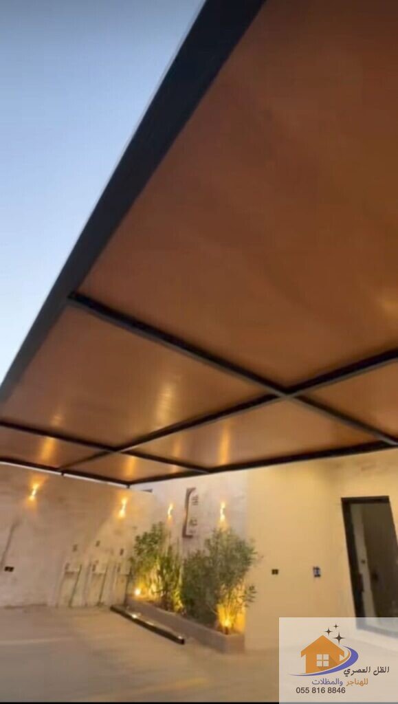 مشروع ساندوتش بانل خشبي للملاحق السكنية في الرياض.