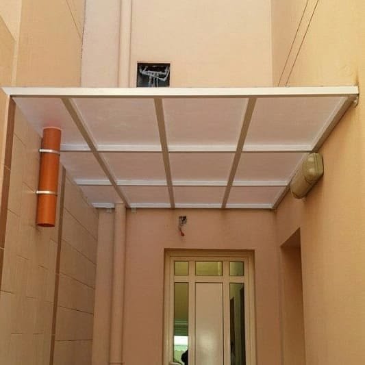 مظلات لكسان شفافة بالرياض للمداخل والحدائق.